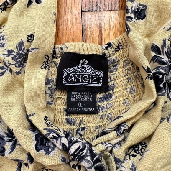 Yellow floral mini dress in size large NWOT - Picture 2 of 3